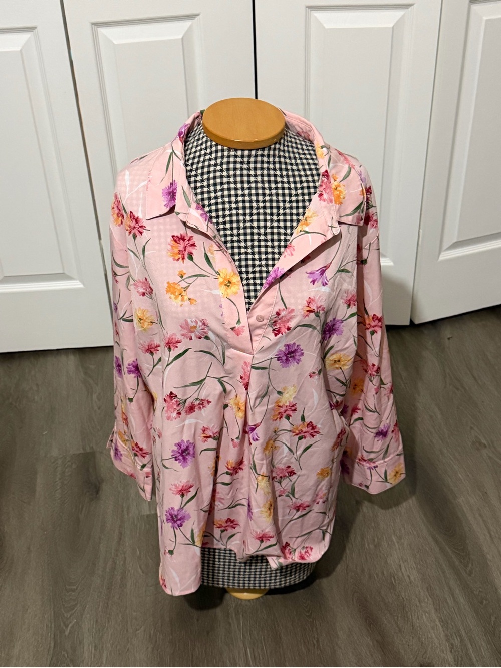 Investments Pink Floral Button-Down Women’s Shirt XL